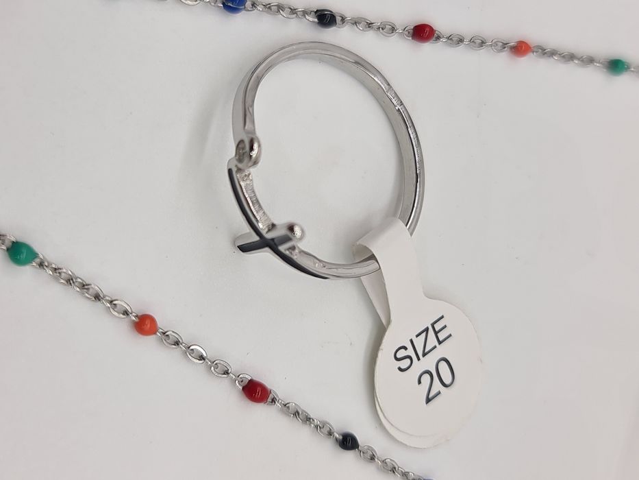 Conjunto de colar, anel e par de brincos