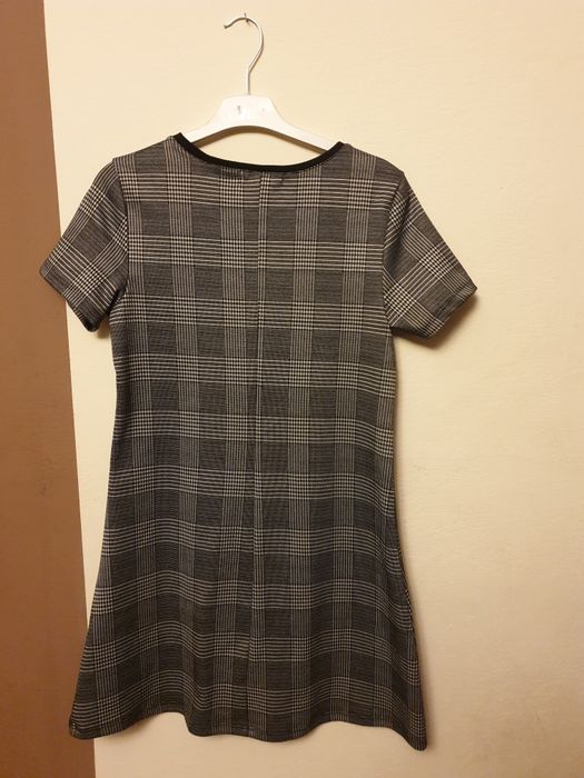 Krótka sukienka w krate