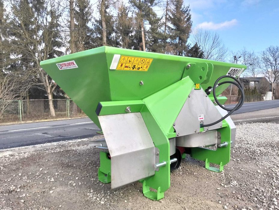 rozsiewacz nawozu dwutalerzowy 400 - 1600 PLANDEKA/OCYNK strumyk/tytan