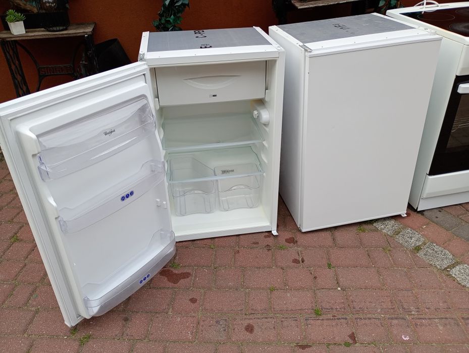 Mała lodówka do zabudowy