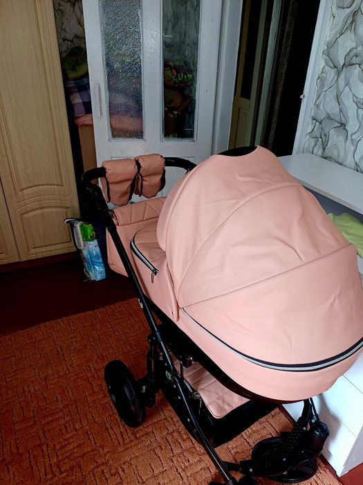 Продам коляску 2в1