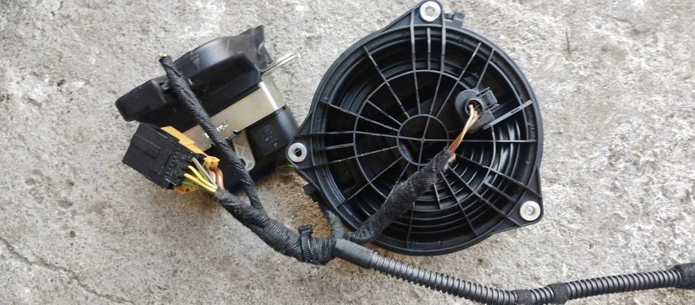 Zamek tylniej klapy Vw Polo 6R 2012r