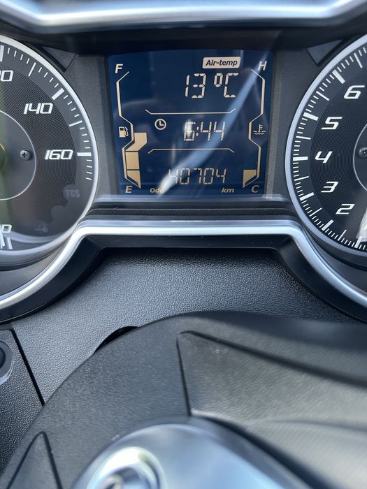 X-MAX 125 IRON MAX // estado Irrepriensivel (ver descriçao)