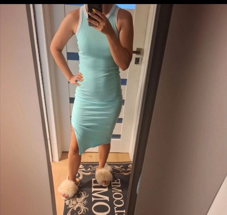 Dopasowana sukienka prążek midi nowa Uniwersalny