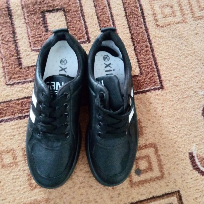 Кросівки для хлопця