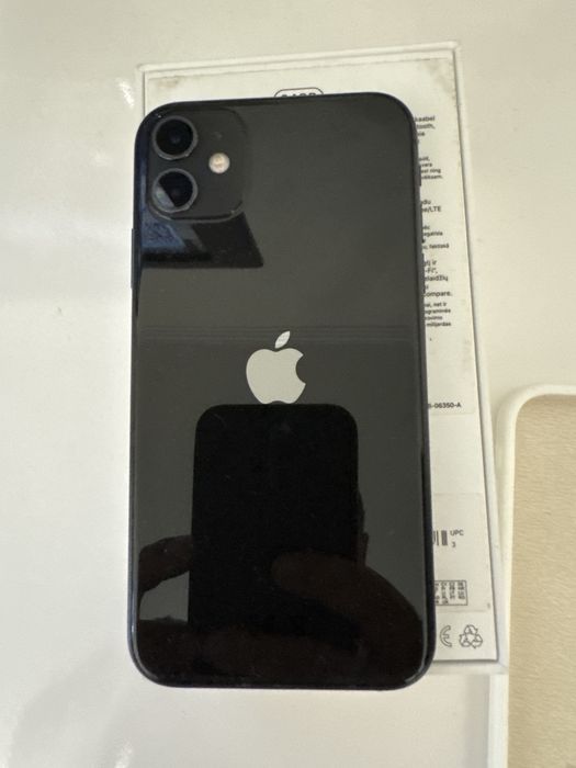 Продам iPhone 11 64GB