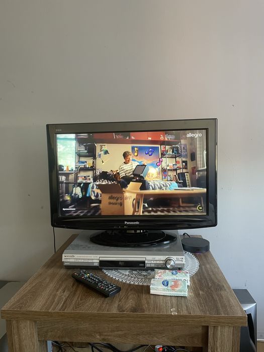 Telewzior 26 cale sprawny z pilotem bez dekodera