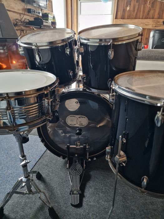 Perkusja Sonor 503 + talerze Paiste , werbel i pedal – super stan
