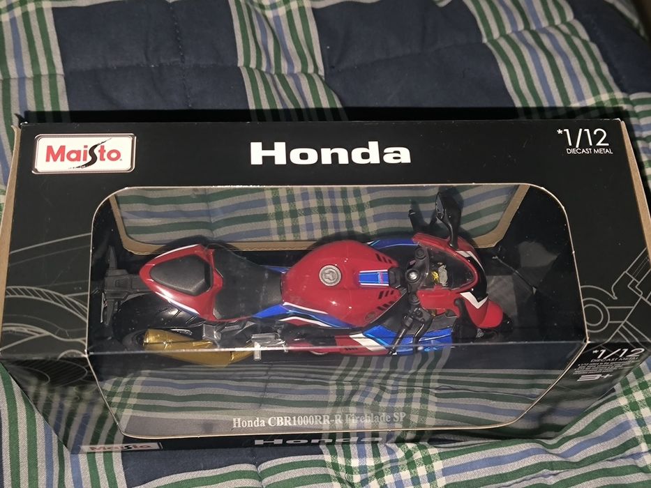 Miniatura de mota Honda CBR1000RR da Maisto NOVA POR ABRIR