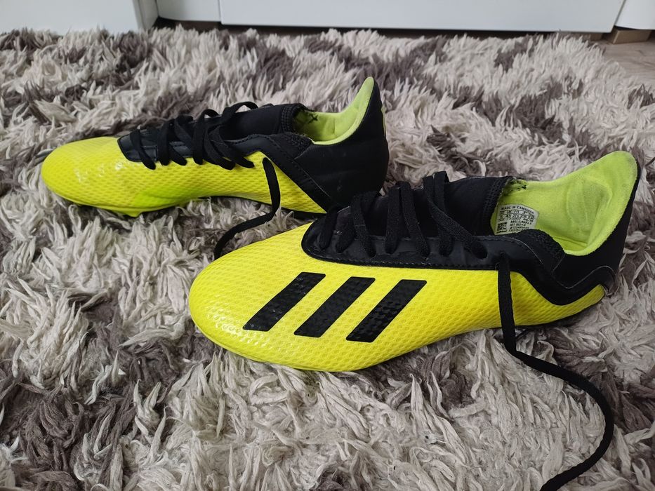 Sprzedam buty korki adidas