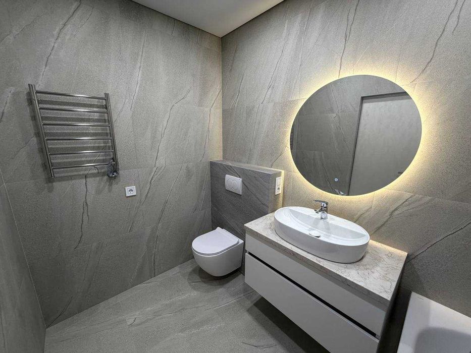 Продам ТОП 1  квартира Днепровская Брама 2