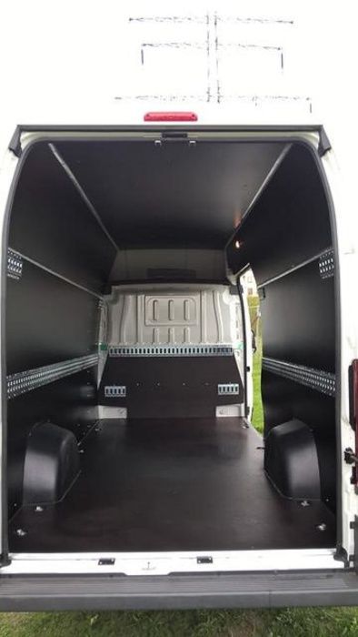Peugeot Boxer L2H2 ochrona części ładunkowej