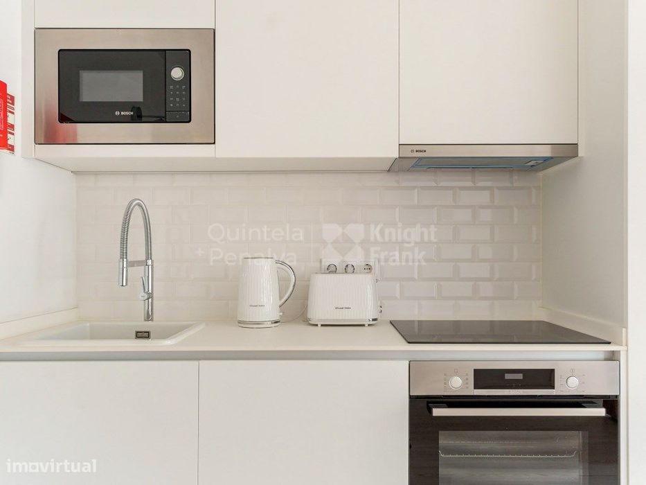 Apartamento T0+1 com varanda em Ramalde no Porto
