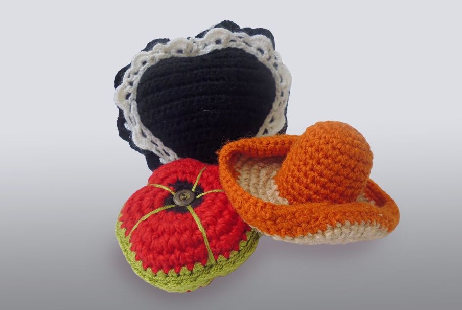 Вязаные игольницы