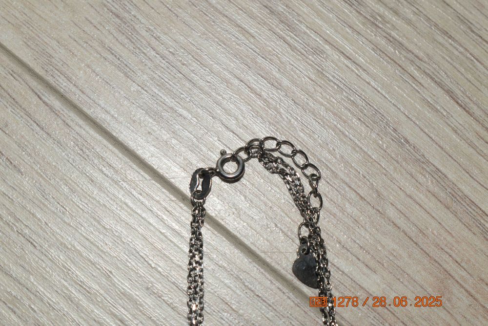 potrójny naszyjnik z kryształkami