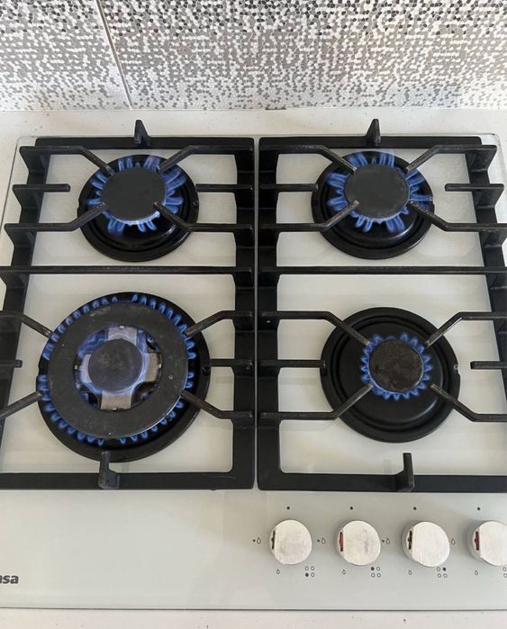 Вбудована газова поверхня Hansa