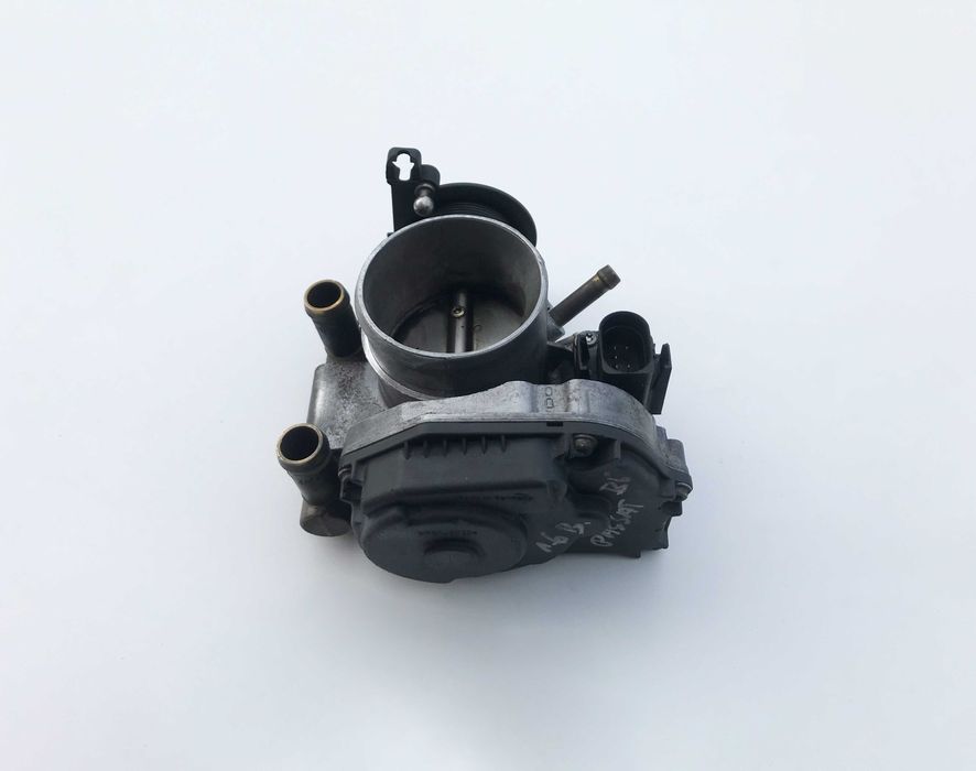 Дросельна заслонка ( 1.6-1.8 ) - Audi A4 B5. A6 C4. C5 / Volkswagen Passat B5