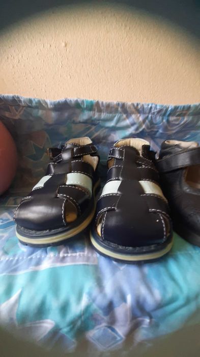 3 pares sapatos bebés tamanho 20 a 22