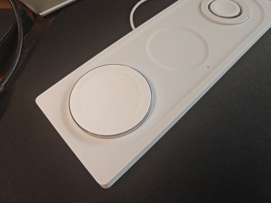 Belkin 3 in 1 Wireless Charging Pad with Magsafe