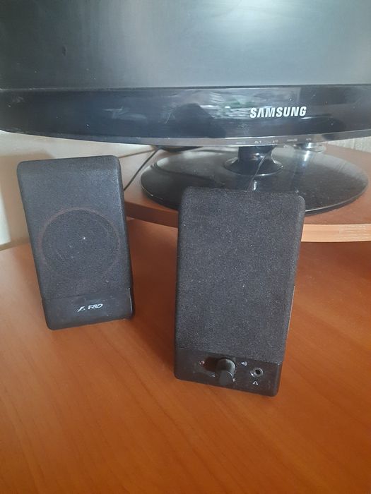 Монитор, клавиатура, мышка, колонки