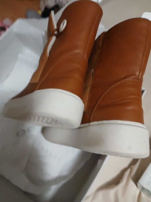 Продам  дитячі зимові сапожки  Geox