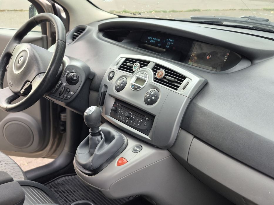 Продам Renault Grand Scenic