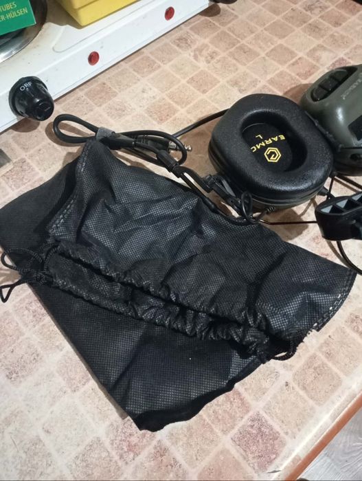 Навушникі нові війскові