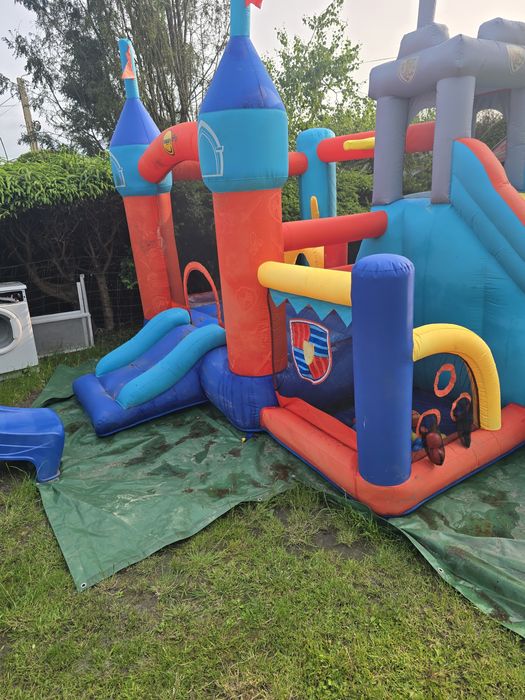 Dmuchaniec zjeżdżalnia zamek