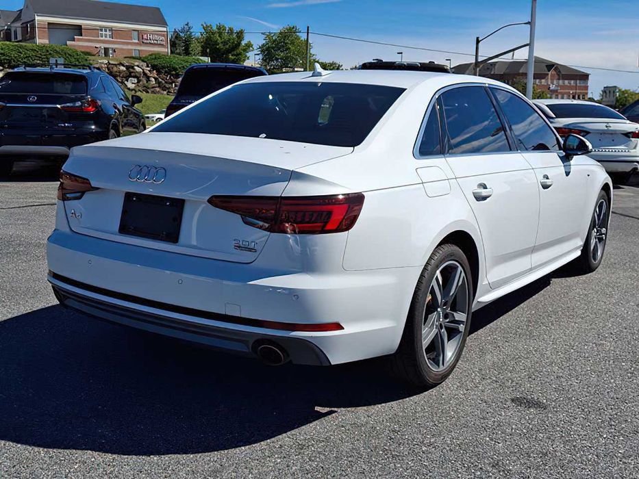Audi A4 quattro      2018