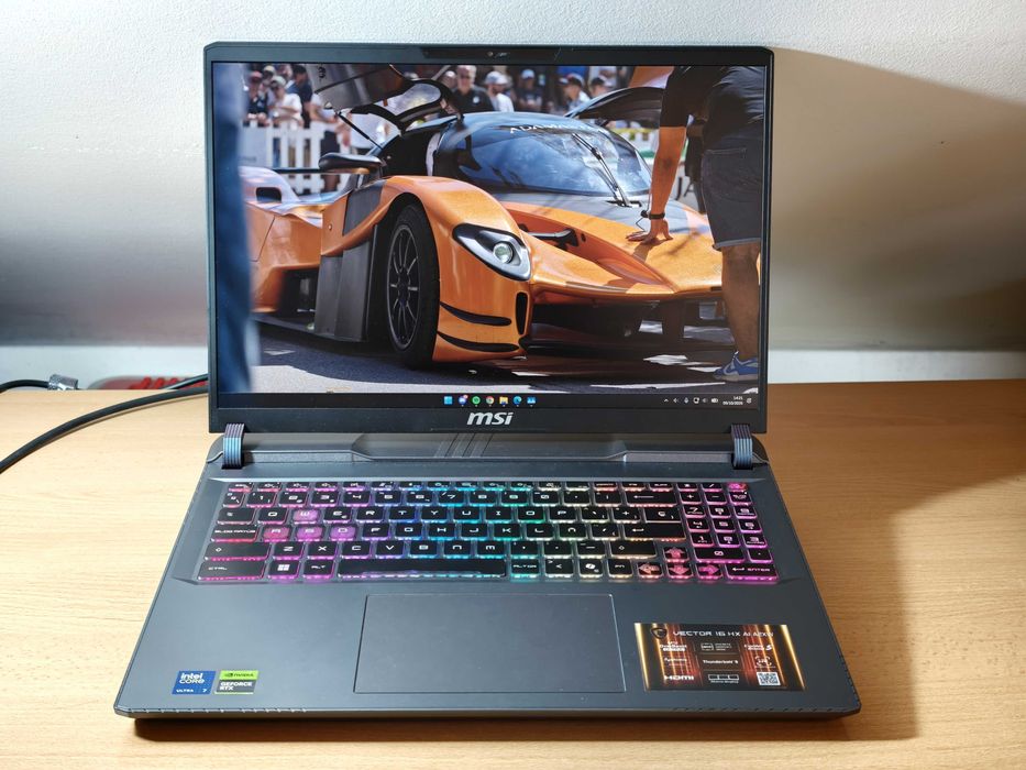 MSI Vector 16 HX AI | RTX 5070 Ti | Ultra 7 255HX | 32GB RAM