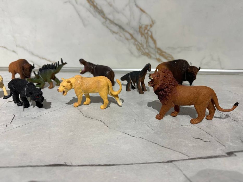 Набір фігурок тварин Animal World