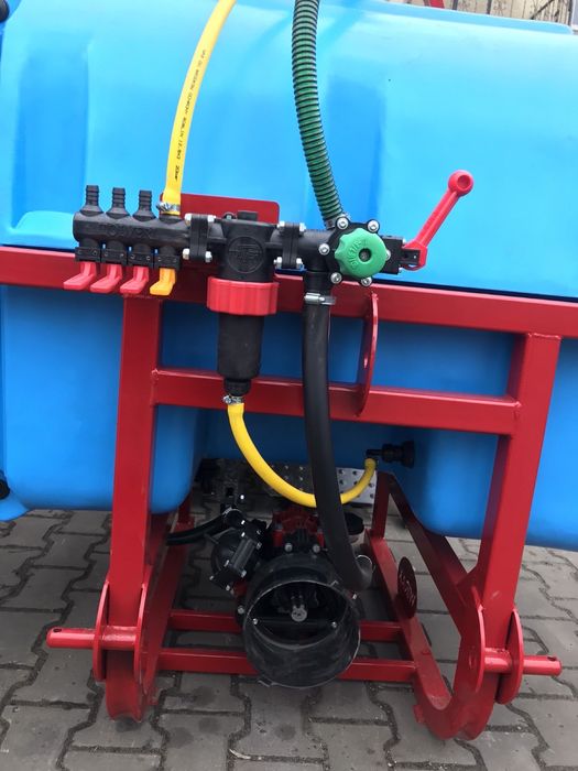 Навісний оприскувач, оприскувач, обприскувач польський