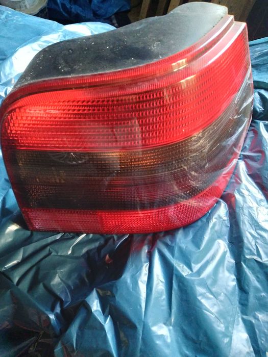 Lampa tyl prawa golf 4