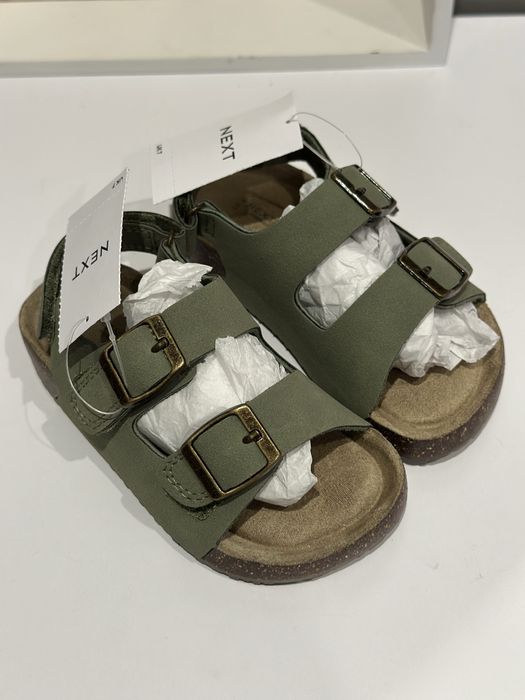 Сандалі next, нові