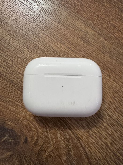 Apple AirPods Pro 1 generation with MagSafe Case