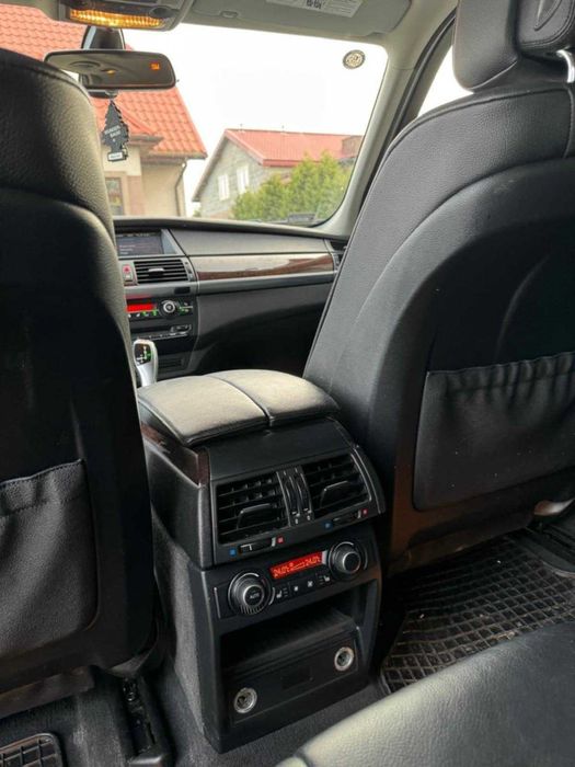 Ładne i zadbane BMW X5