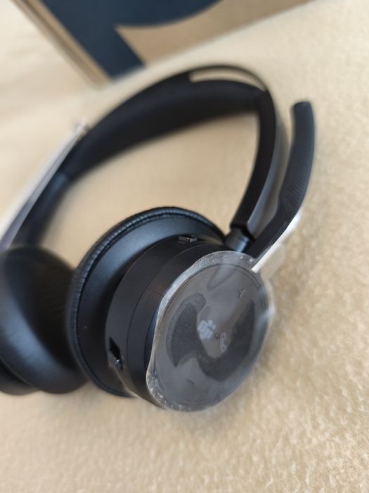 Phones Poly Voyager Focus 2 UC Certicado Microsoft Teams