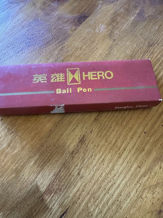 Caneta antiga em bom estado