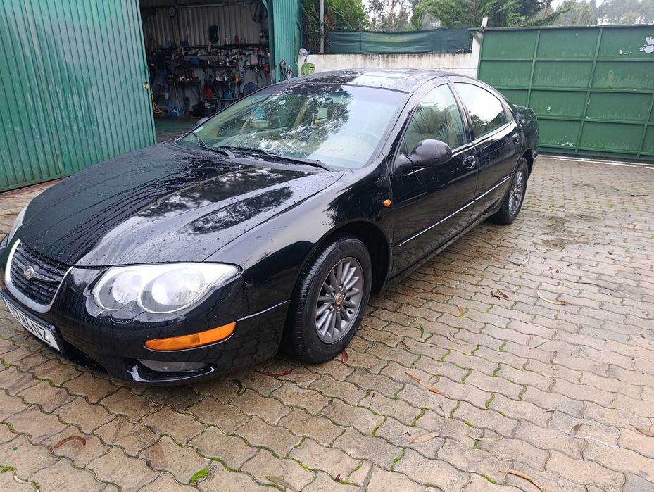 Carro impecável  tudo a funcionar perfeito