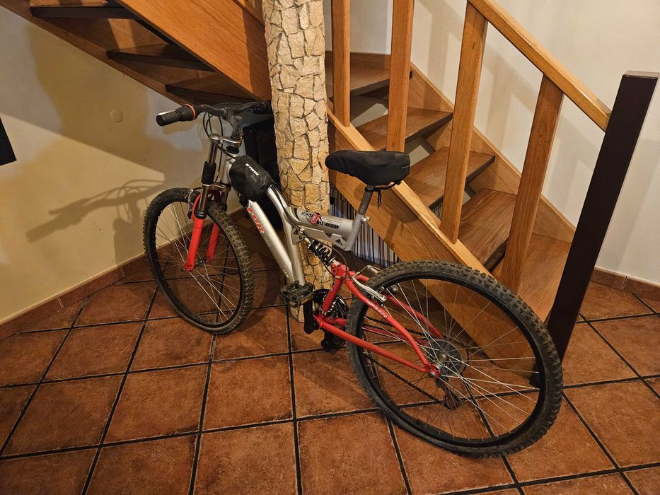 Bicicleta BTT como nova.
