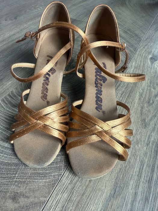 Туфлі для бальних танців 23,5 см