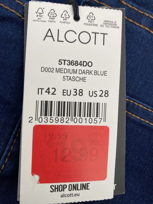 Джинси нові, з біркою, синього коліру. Куплені в Італії.