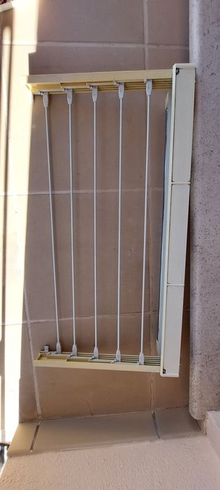 Estendal extensível de parede LEIFHEIT