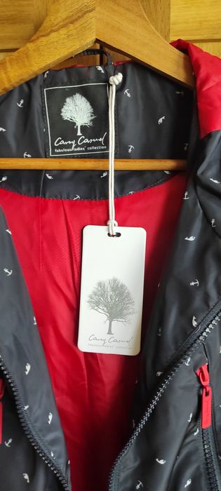 Kurtka damska/płaszcz (przeciwdeszczowa) firmy Carry, roz. S