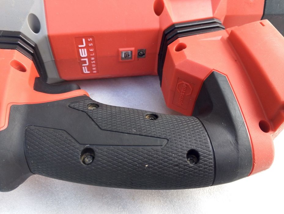 Акумуляторний перфоратор Milwaukee 2915