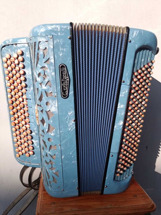Баян-акордеон італійський