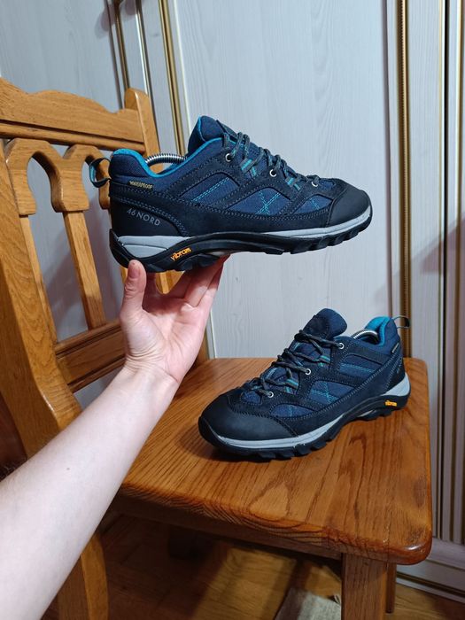 Шкіряні трекінгові кросівки 46 Nord Waterproof із підошвою Vibram Romania оригінал 40р