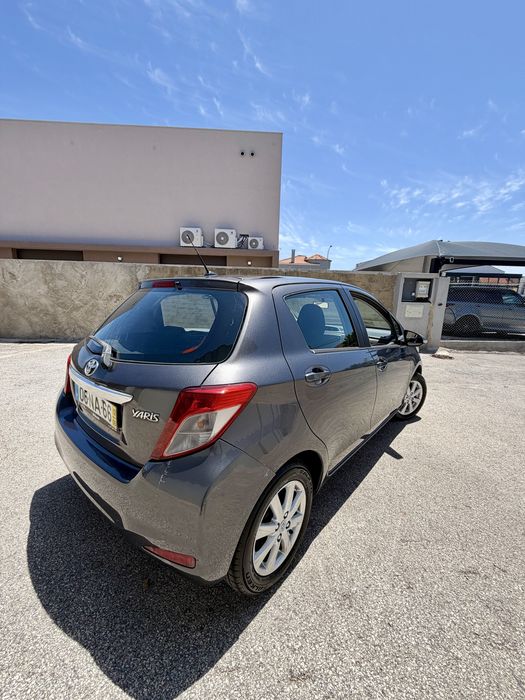 Toyota Yaris — fotografia 3
