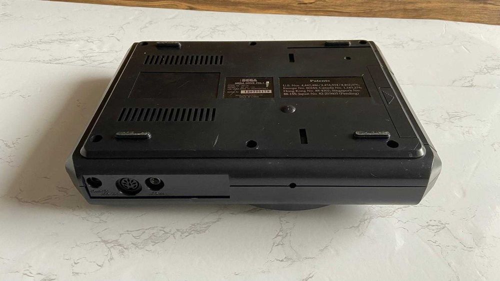 Consola Sega Mega Drive + jogo