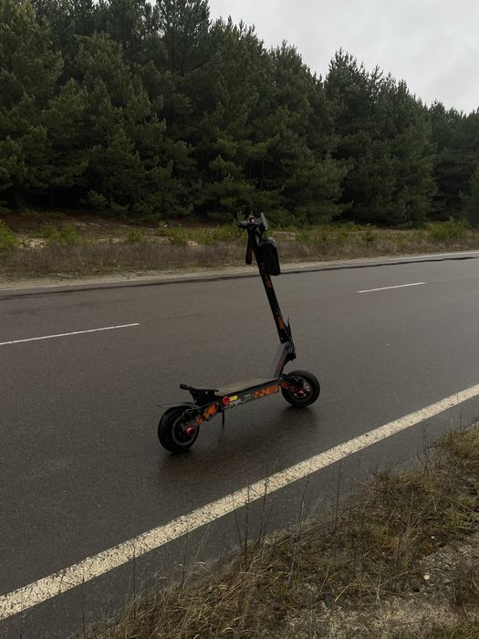 Продам Kugo G2 2025рік